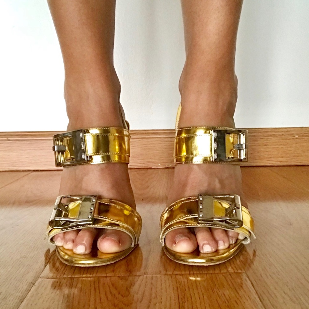 Manolo Blahnik size 37